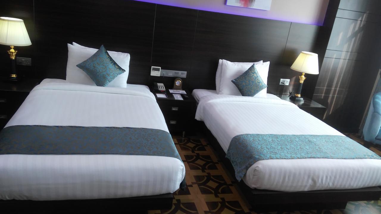 Park Regis Lotus Hotel Manama Eksteriør bilde
